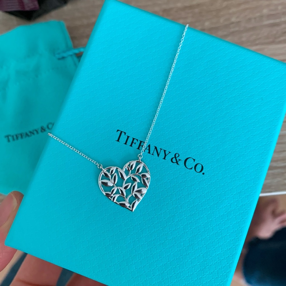 Tiffany Paloma Picasso Olive Leaf Heart Pendant